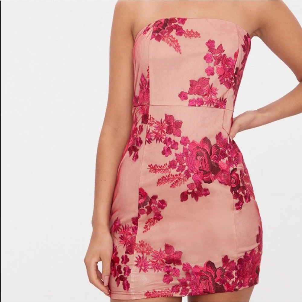 Pretty Little Thing Hot Pink Embroidery Nude Strapless Dress NWT Size 2